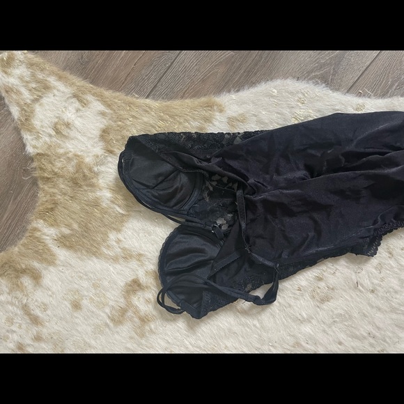 Victoria’s Secret vintage black lace high cut bodysuit - Picture 5 of 7